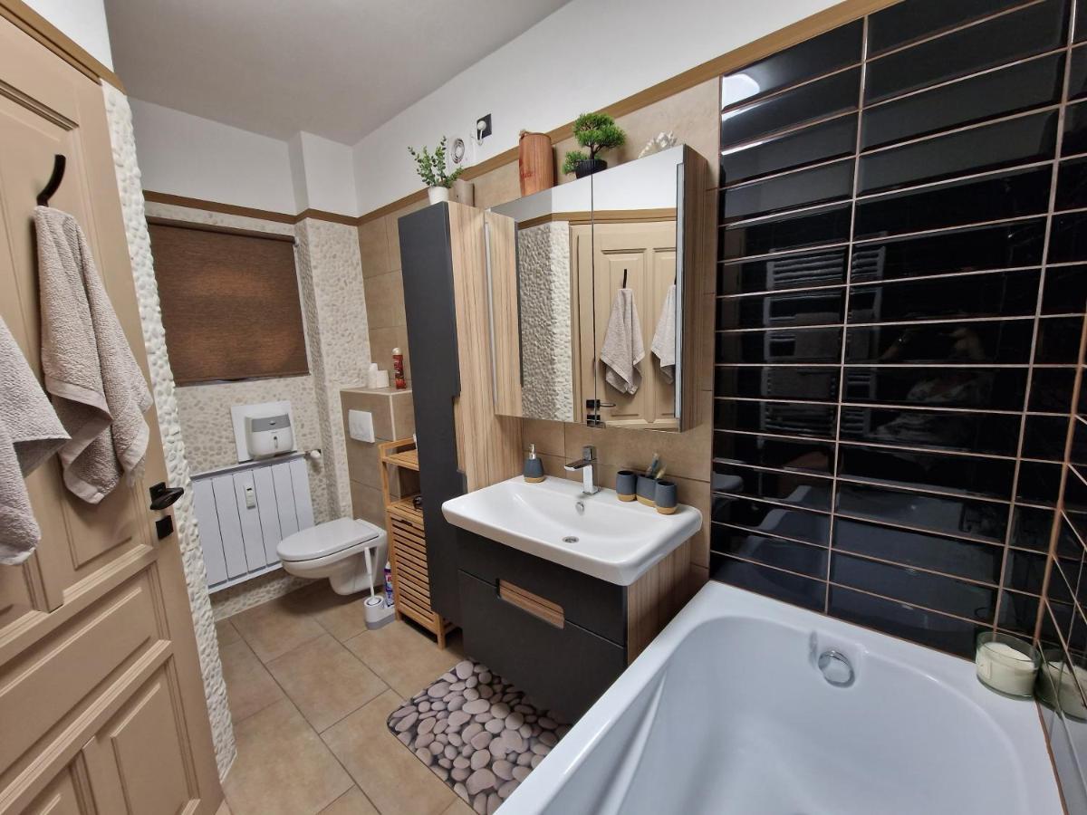 Rozina Apartman Mosonmagyarovar Exterior foto