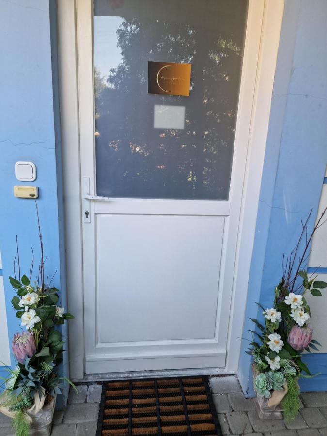 Rozina Apartman Mosonmagyarovar Exterior foto